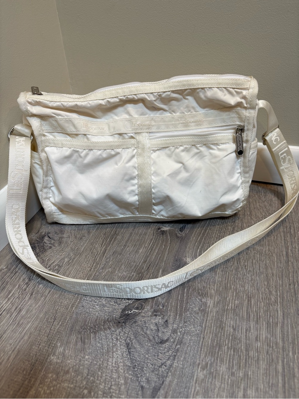 LeSportsac Classic White Nylon Handbag